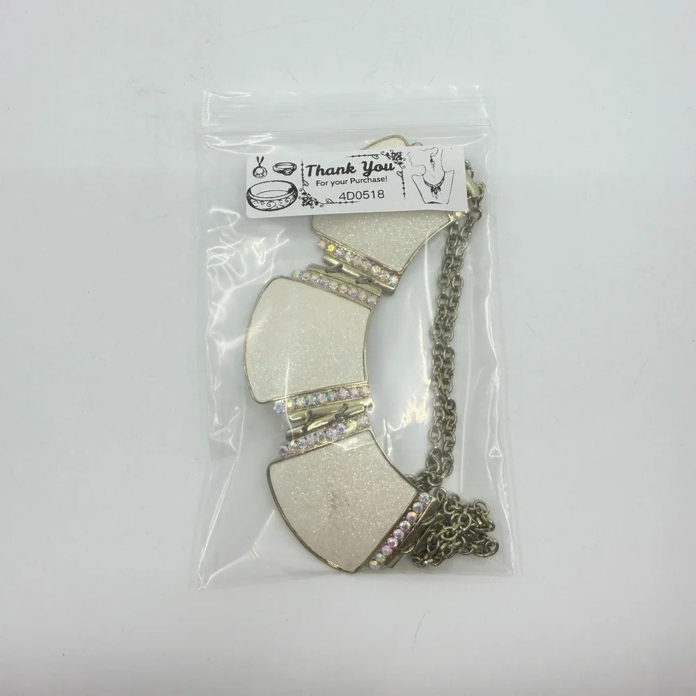 N/A sparkling bib